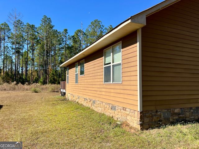 47 Southgate Lane, Hawkinsville, GA 31036