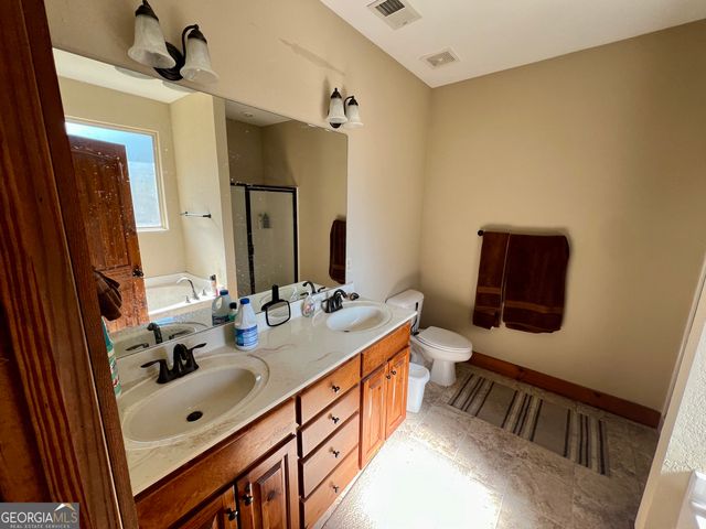 47 Southgate Lane, Hawkinsville, GA 31036