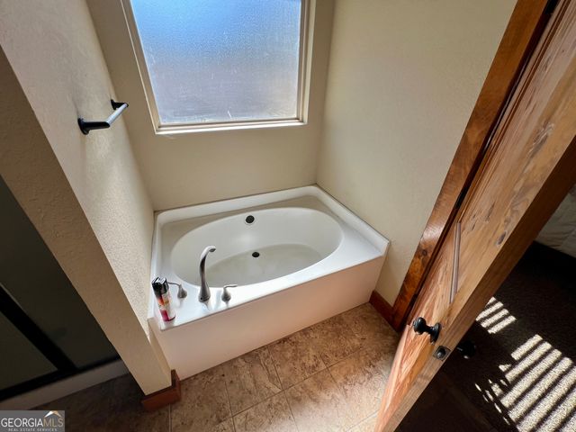 47 Southgate Lane, Hawkinsville, GA 31036