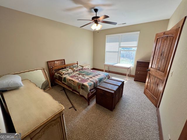 47 Southgate Lane, Hawkinsville, GA 31036