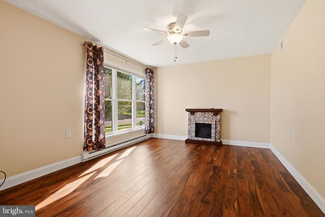 65 WESTMINSTER DR S, Southampton, NJ 08088