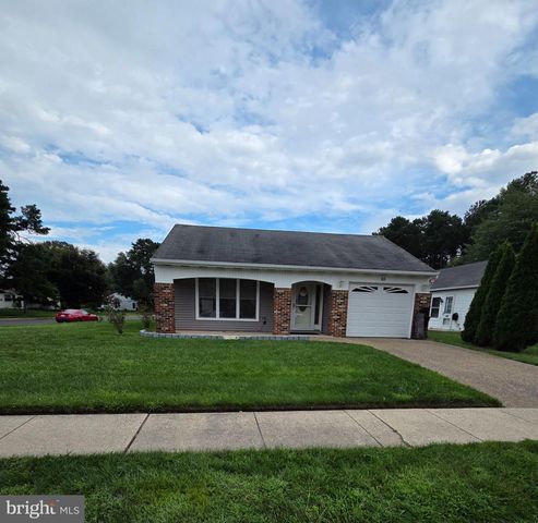 65 WESTMINSTER DR S, Southampton, NJ 08088