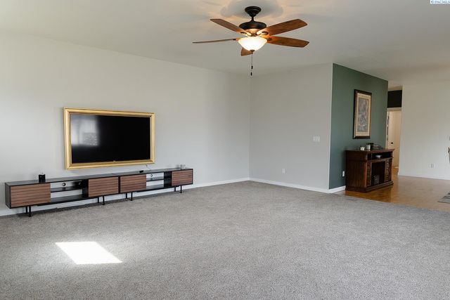 4811 Cordova, Pasco, WA 99301