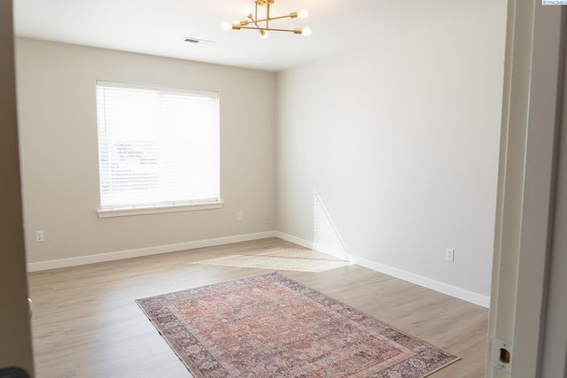 4811 Cordova, Pasco, WA 99301