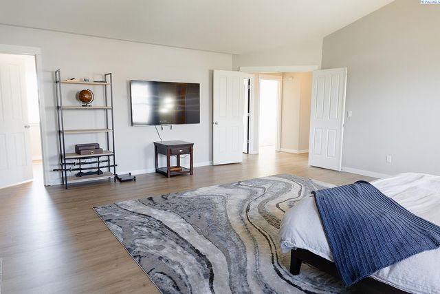 4811 Cordova, Pasco, WA 99301