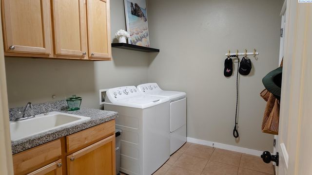 4811 Cordova, Pasco, WA 99301