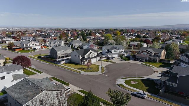 4811 Cordova, Pasco, WA 99301