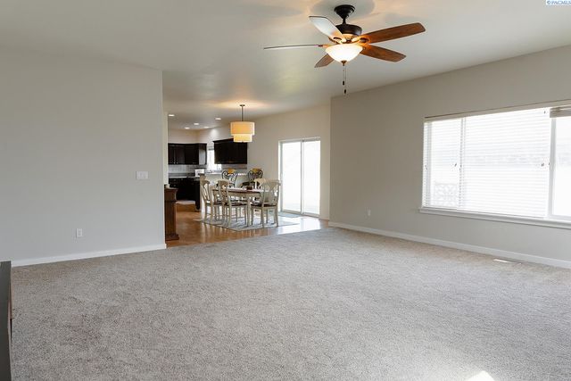 4811 Cordova, Pasco, WA 99301