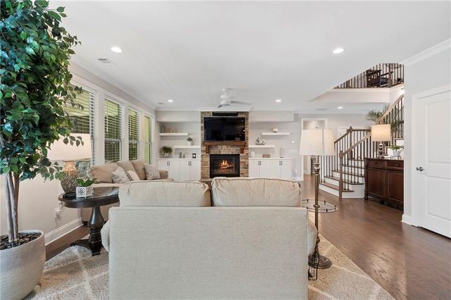 28 Vandiver Court, Acworth, GA 30101