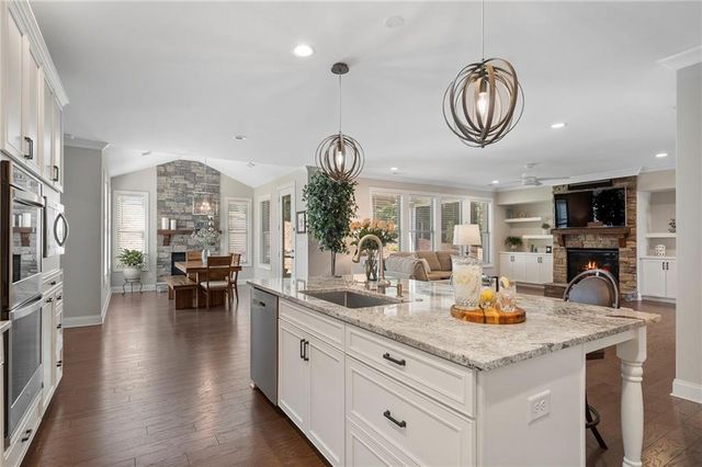 28 Vandiver Court, Acworth, GA 30101