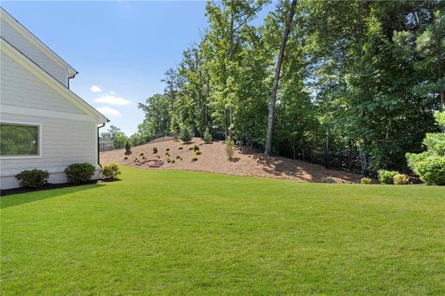 28 Vandiver Court, Acworth, GA 30101