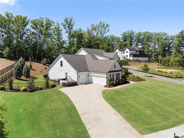 28 Vandiver Court, Acworth, GA 30101