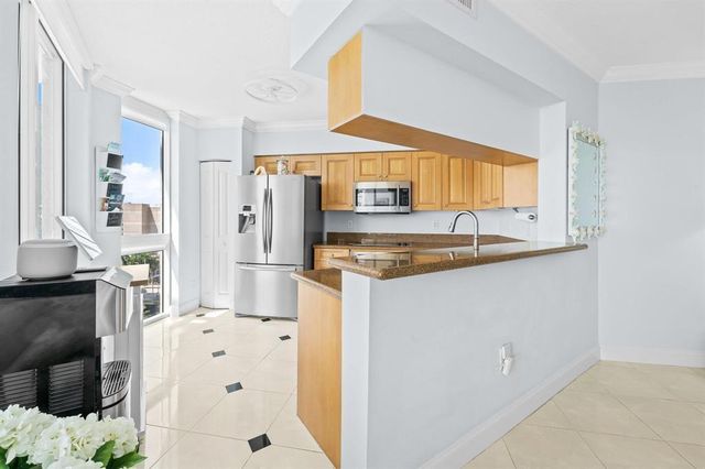 347 N NEW RIVER Drive E 1004, Fort Lauderdale, FL 33301