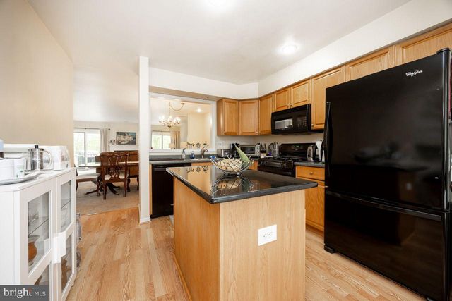 32 CABOT CT, Chesterbrook, PA 19087