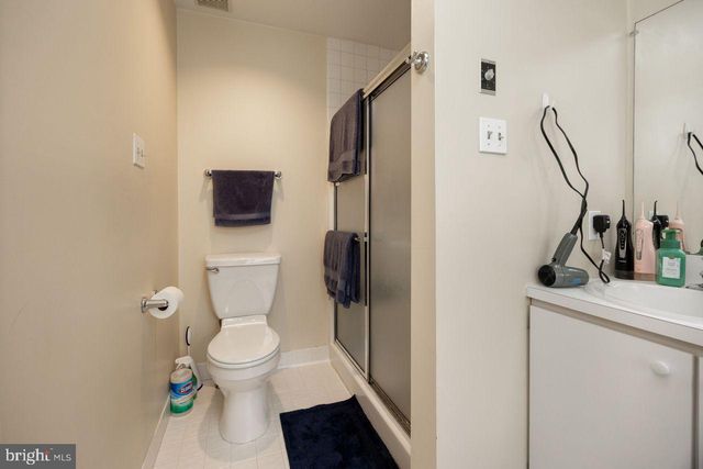 32 CABOT CT, Chesterbrook, PA 19087