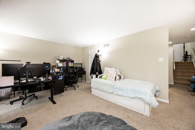 32 CABOT CT, Chesterbrook, PA 19087