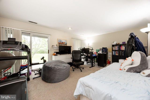 32 CABOT CT, Chesterbrook, PA 19087