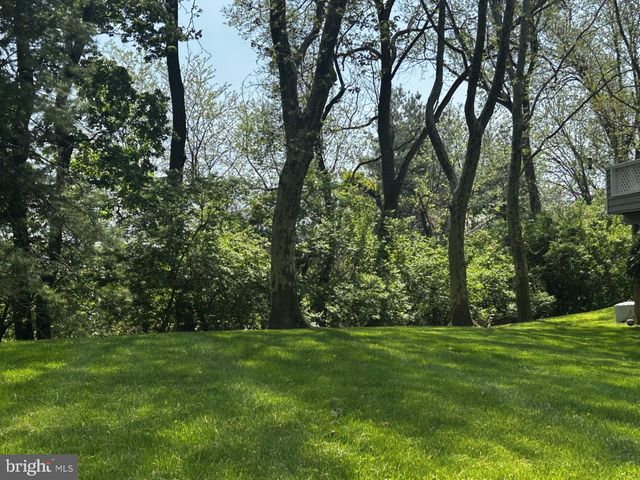 32 CABOT CT, Chesterbrook, PA 19087