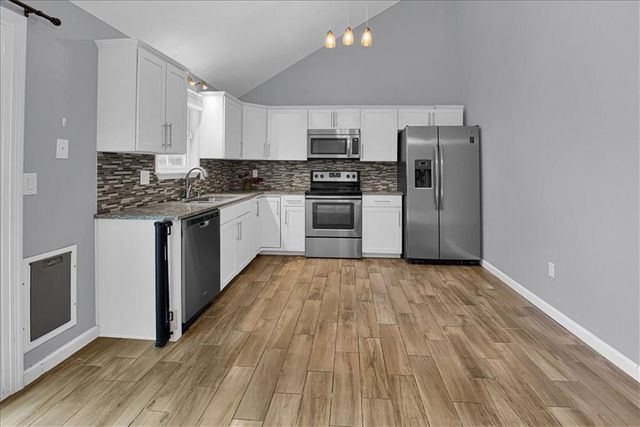 8209 NW 79th Terrace, Kansas City, MO 64152