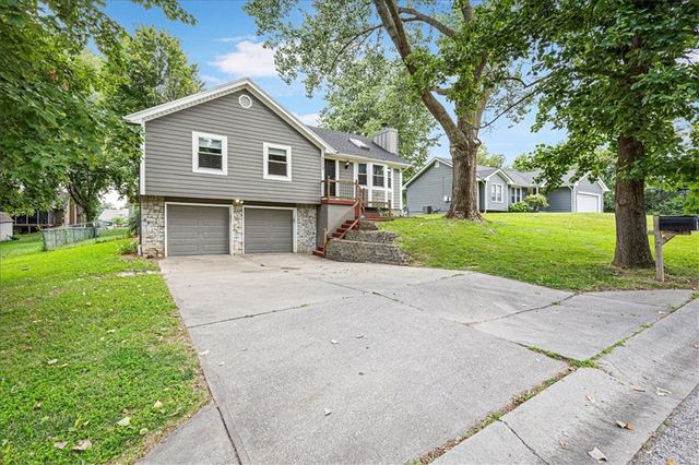 8209 NW 79th Terrace, Kansas City, MO 64152