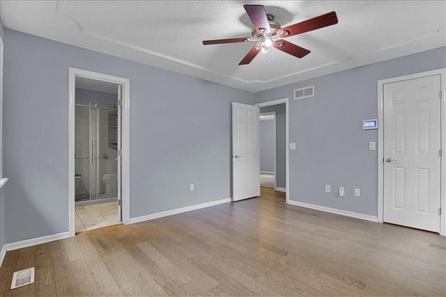 8209 NW 79th Terrace, Kansas City, MO 64152