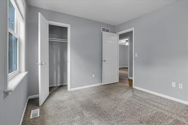 8209 NW 79th Terrace, Kansas City, MO 64152