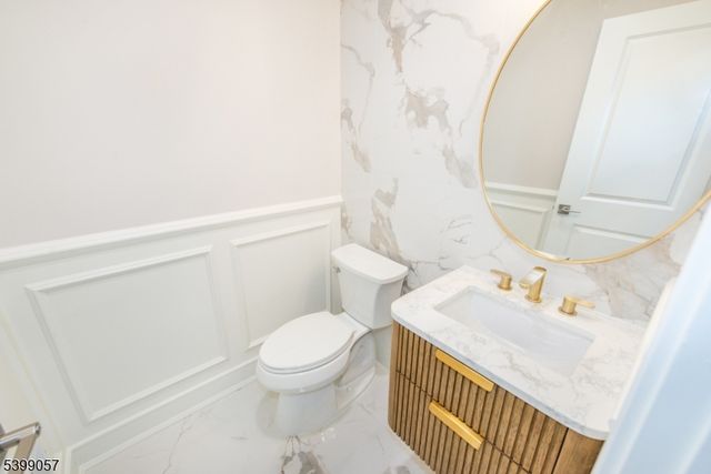 19 Park Dr, Livingston Twp., NJ 07039