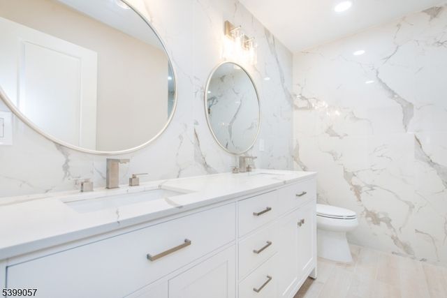 19 Park Dr, Livingston Twp., NJ 07039