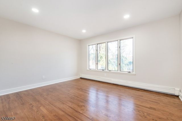 19 Park Dr, Livingston Twp., NJ 07039