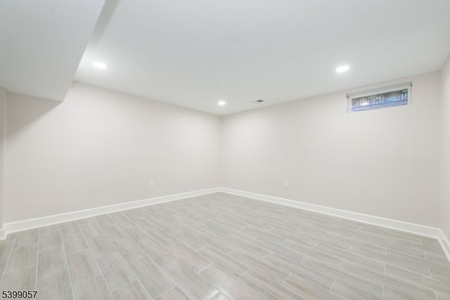 19 Park Dr, Livingston Twp., NJ 07039