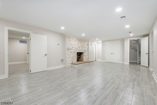 19 Park Dr, Livingston Twp., NJ 07039