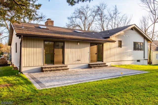 19 Park Dr, Livingston Twp., NJ 07039