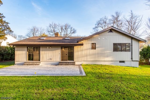 19 Park Dr, Livingston Twp., NJ 07039