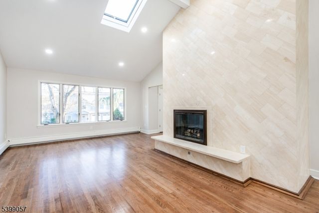 19 Park Dr, Livingston Twp., NJ 07039