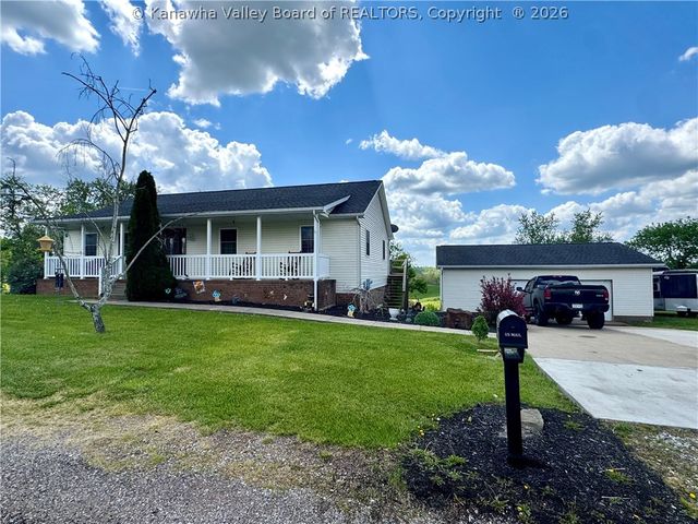 18 Antioch Road, Red House, WV 25168