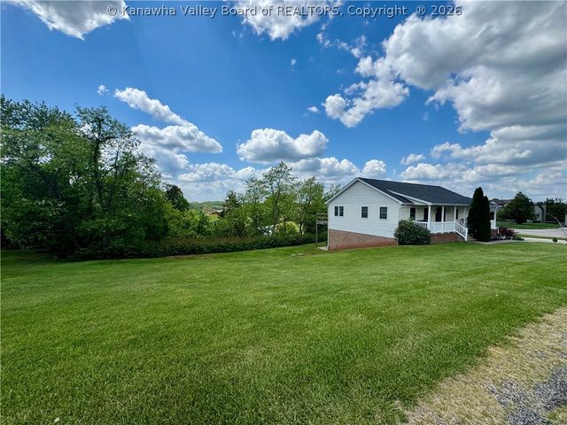 18 Antioch Road, Red House, WV 25168