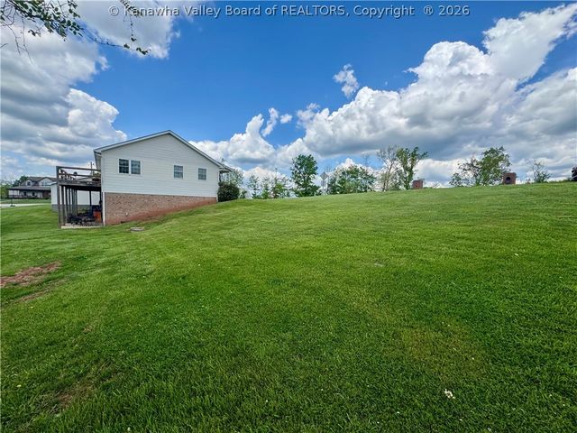 18 Antioch Road, Red House, WV 25168