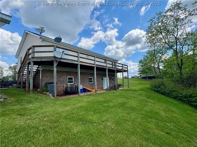 18 Antioch Road, Red House, WV 25168