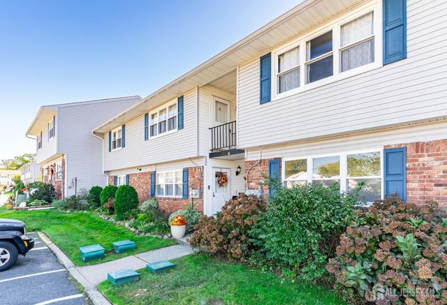 11 Indiana Court B, Old Bridge, NJ 07747