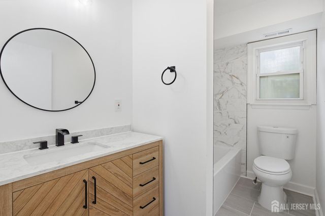 11 Indiana Court B, Old Bridge, NJ 07747