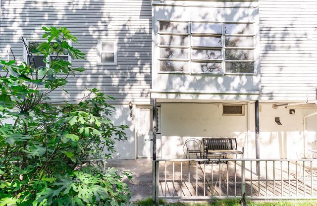 11 Indiana Court B, Old Bridge, NJ 07747