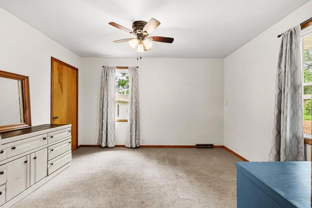 116 E LAW STREET, New London, WI 54961