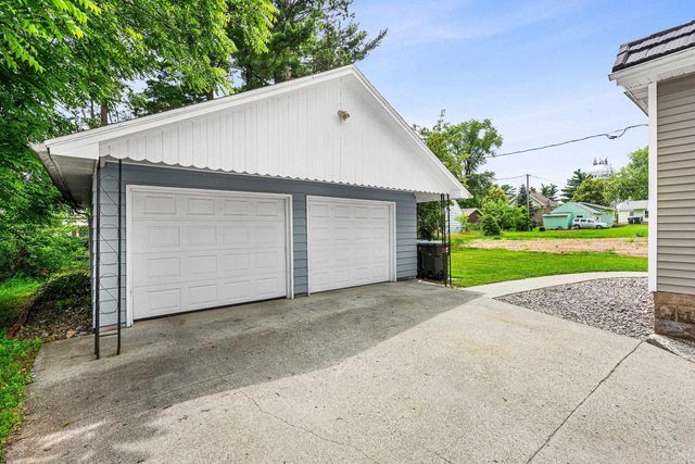 116 E LAW STREET, New London, WI 54961