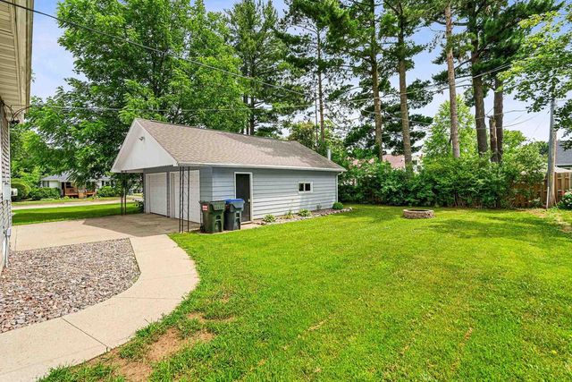 116 E LAW STREET, New London, WI 54961