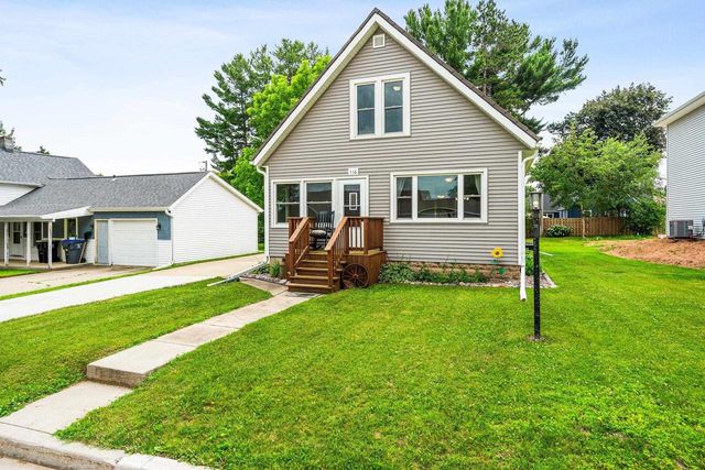 116 E LAW STREET, New London, WI 54961