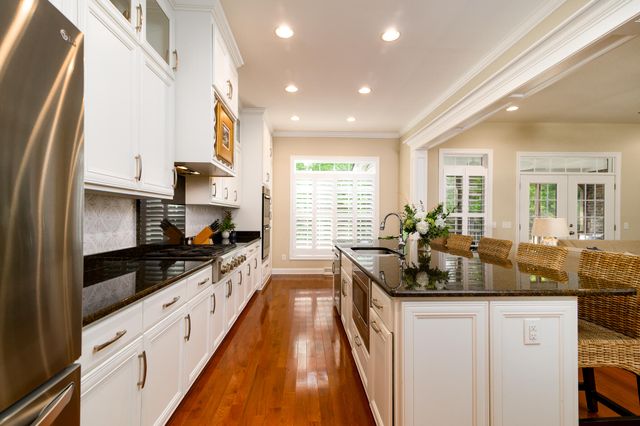 5551 Crescent View Drive, North Charleston, SC 29420