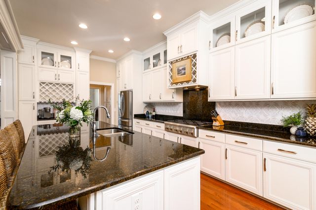 5551 Crescent View Drive, North Charleston, SC 29420