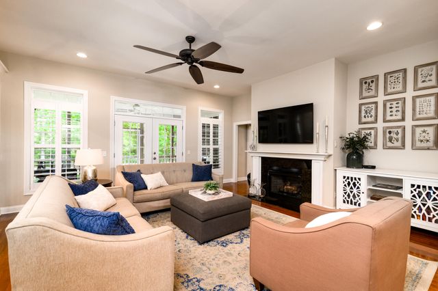 5551 Crescent View Drive, North Charleston, SC 29420
