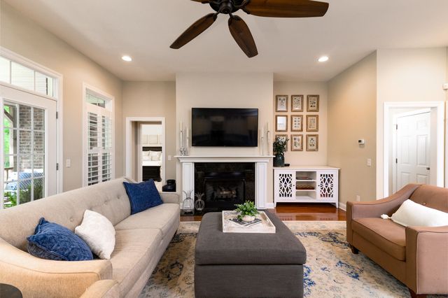5551 Crescent View Drive, North Charleston, SC 29420
