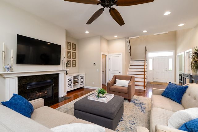 5551 Crescent View Drive, North Charleston, SC 29420